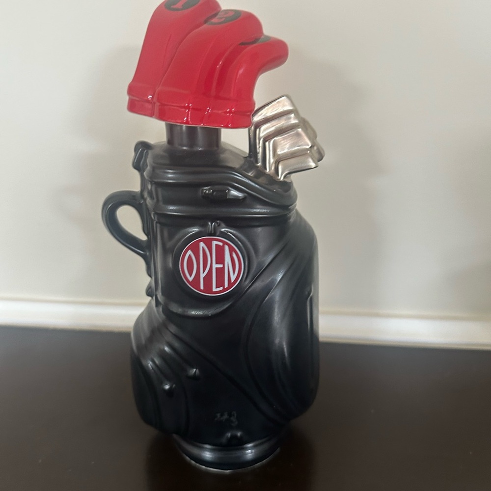 Golf bag Clem Harvey spirits flask